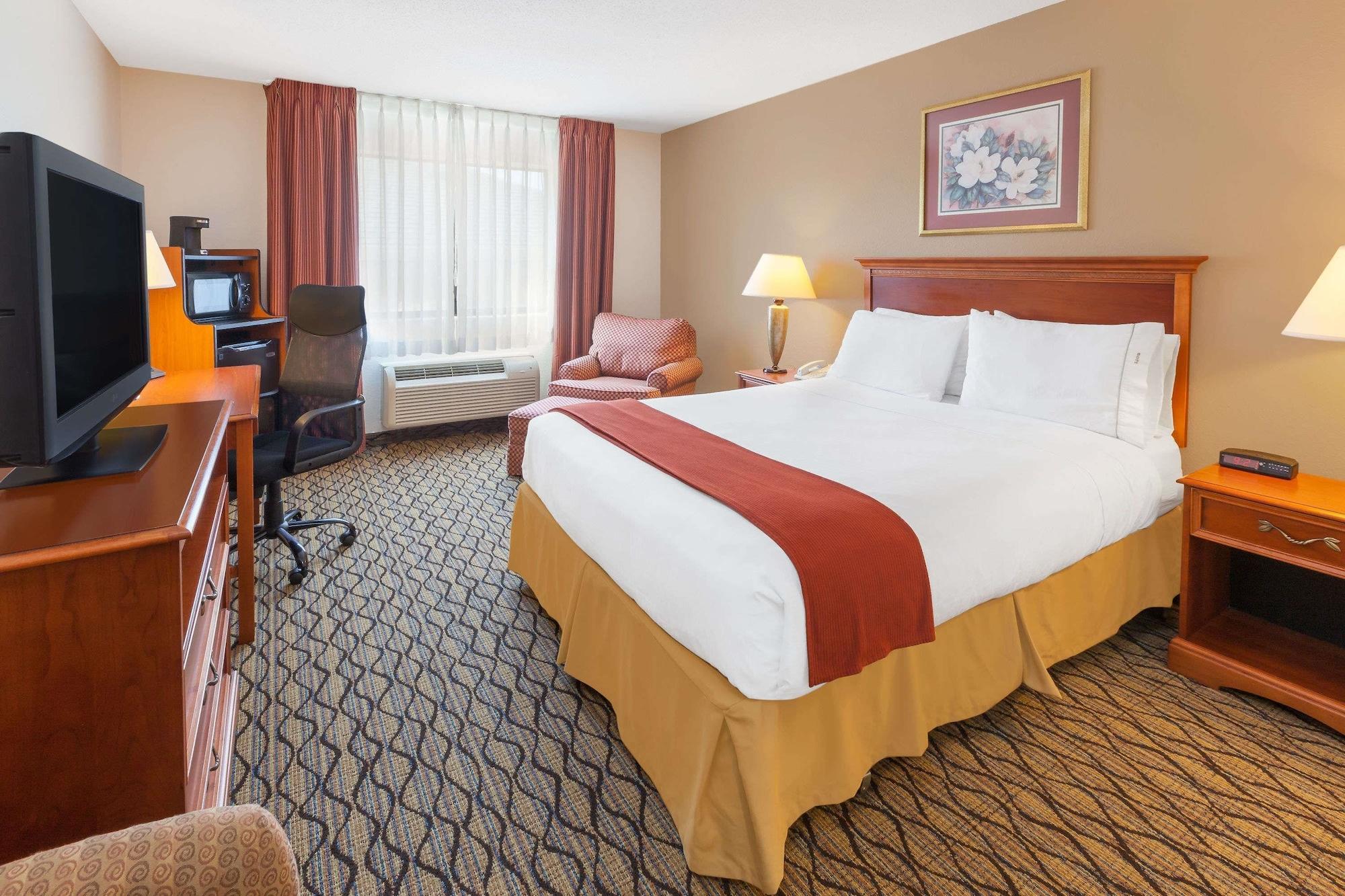 Baymont By Wyndham Chelsea Hotel Exterior photo